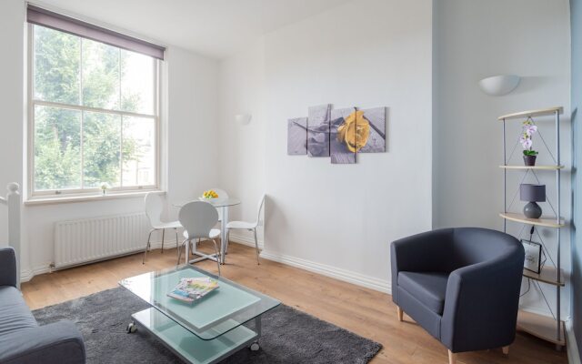 Bright 2Br Flat With Terrace Near Earls Court St