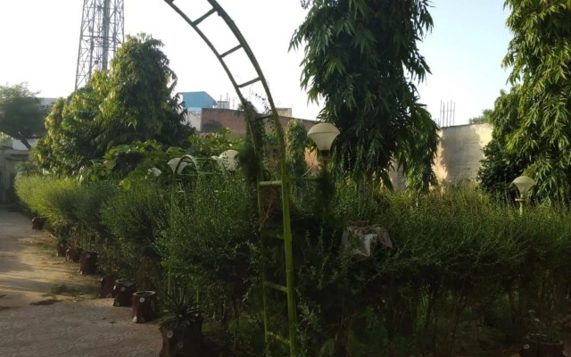 Hotel Shiv Palace