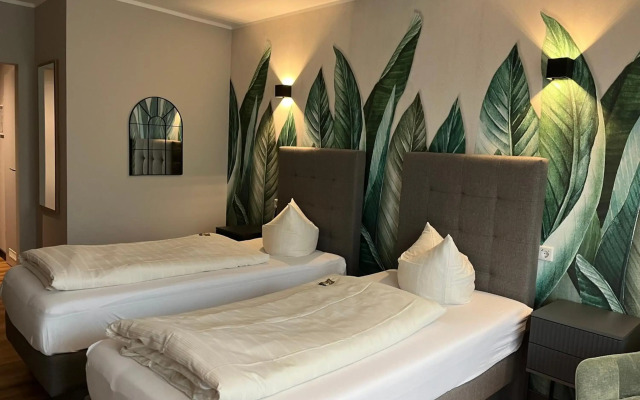 Senator Hotel