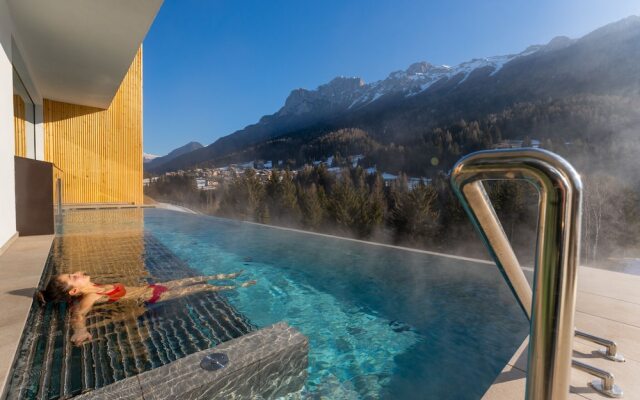 Latemar Hotel Suites & Spa