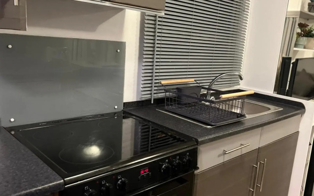 Forest & beach access Naish park