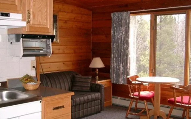 Jasper House Bungalows