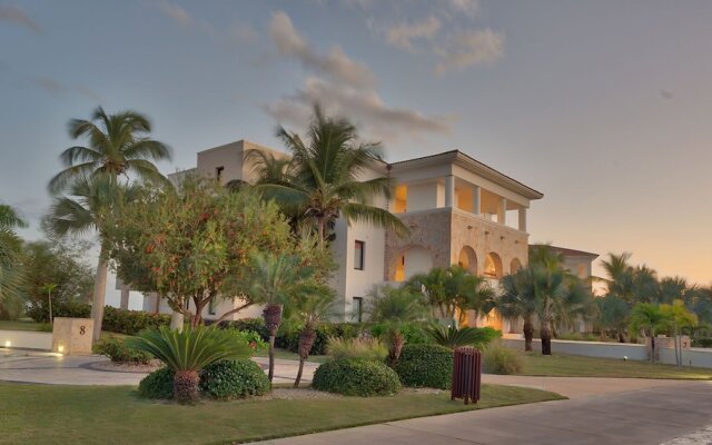 Rooms by G Golden Bear Lodge Cap Cana Hotel