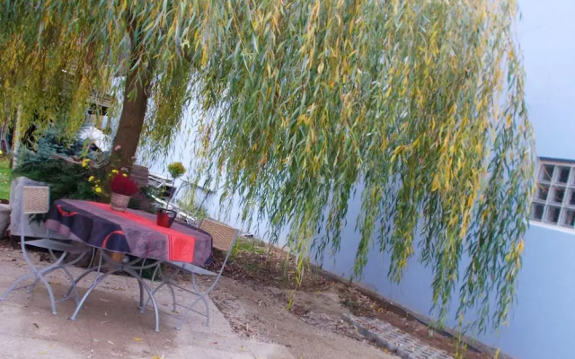 Studio in Valff, With Enclosed Garden and Wifi