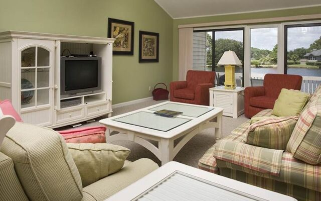 Calibogue Club 2630 by RedAwning