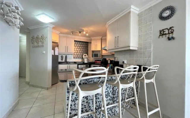 Beachfront @ Driftwood 6 Luxury Family Apartment