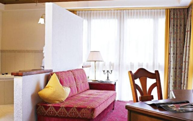 Alpine Hotel Resort Goies