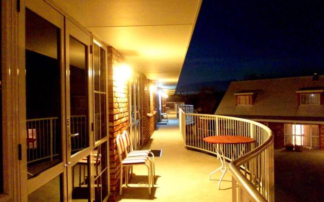 Alexandra Heights Motel