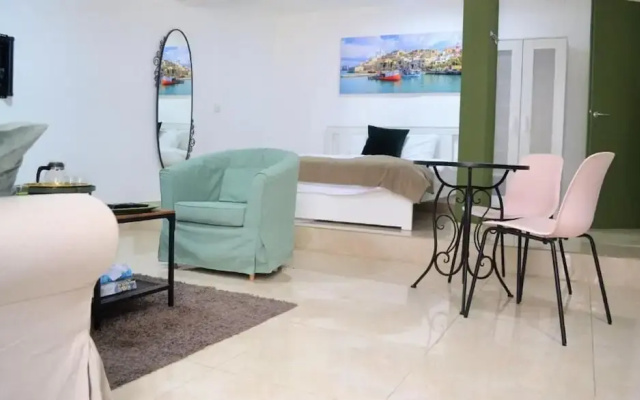 Large Beautiful Studio in Old Jaffa