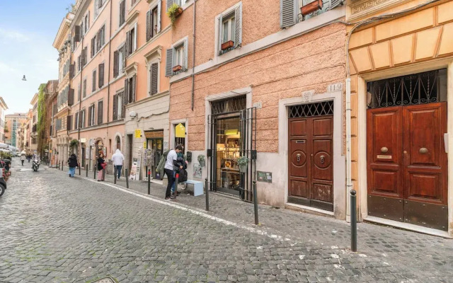 Monti  Apartments