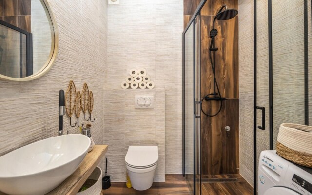 Awesome Apartment in Dramalj With 2 Bedrooms and Wifi