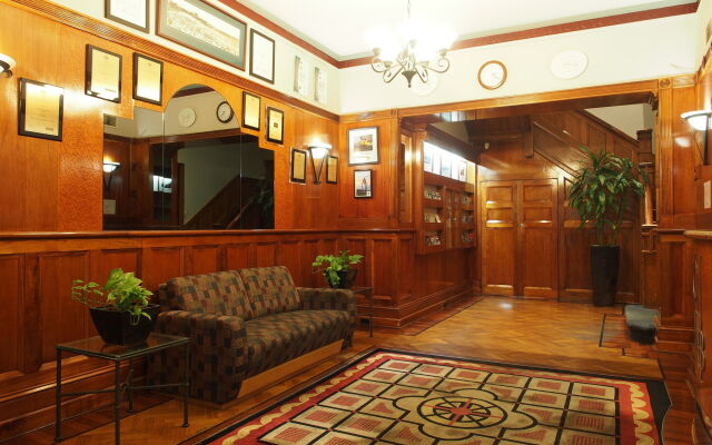 Coogee Bay Hotel Pub Style