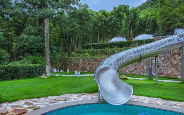 Anji Yunshang Grassland Yuzhu Xiaozhu Hot Spring Homestay