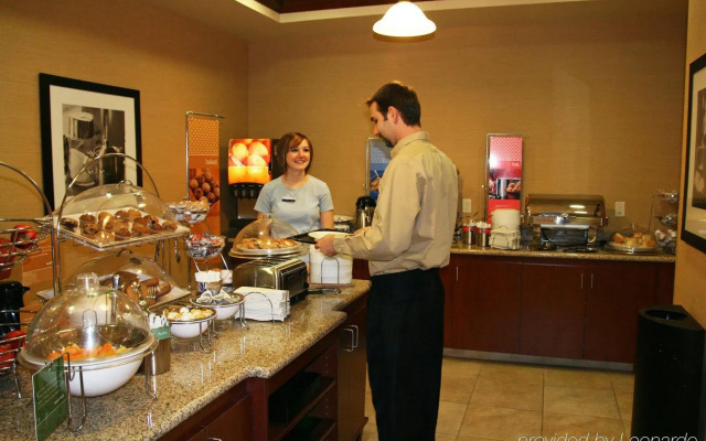 Hampton Inn Fairmont