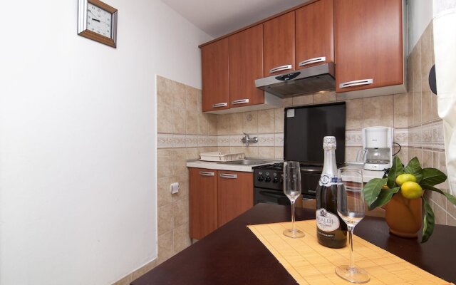 Apartment House Cukon 252