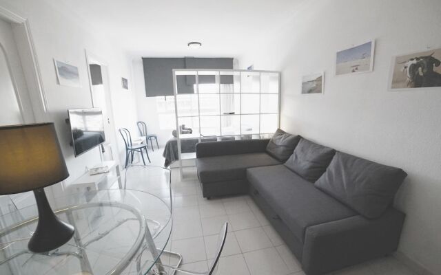 Harbour Apartment With Lobos View