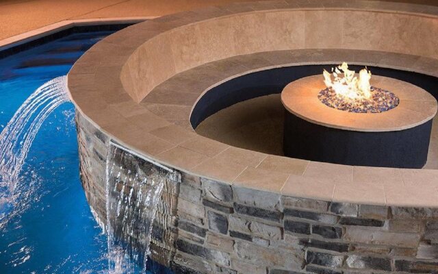 Courtyard Rome Riverwalk