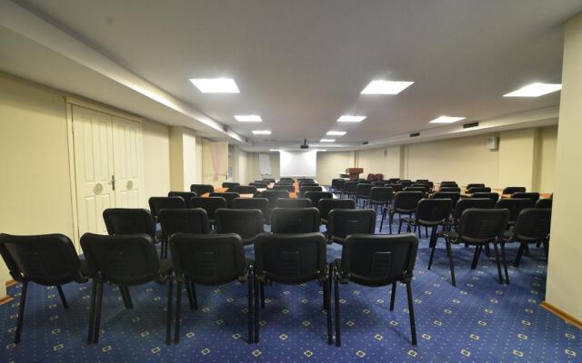 Hizel Hotel