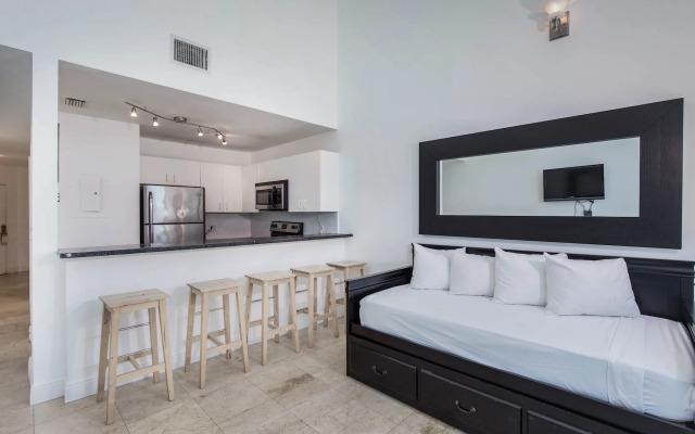 New Point Miami Beach Apartments