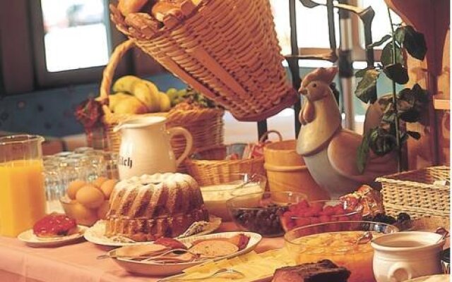 Hotel-Pension Marmotta