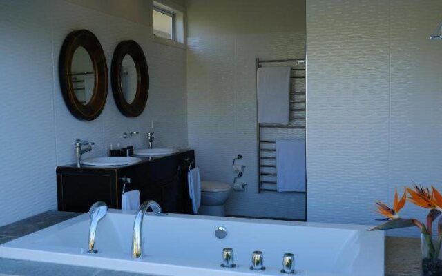 Woodhouse Mountain Lodge