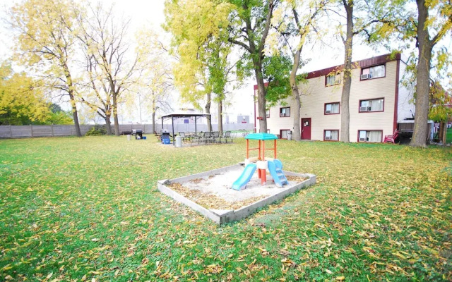Sand Castle Suites Motel