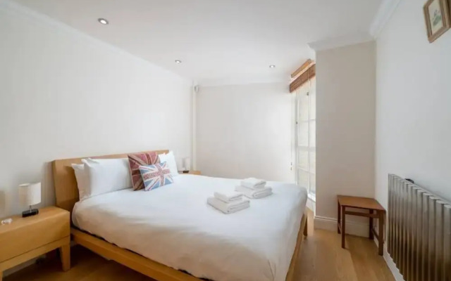 Great flat near St Pauls Cathedral