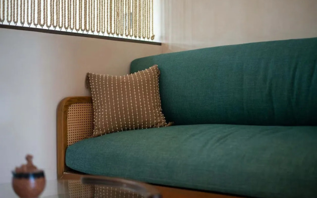 Guest INN Home - Elements Suites