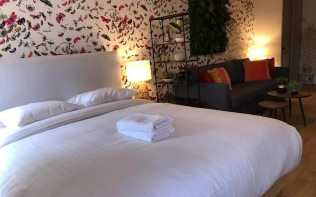 Theatre 11 - Hypercentre Historique De Dijon