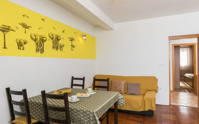 Apartments Oliva