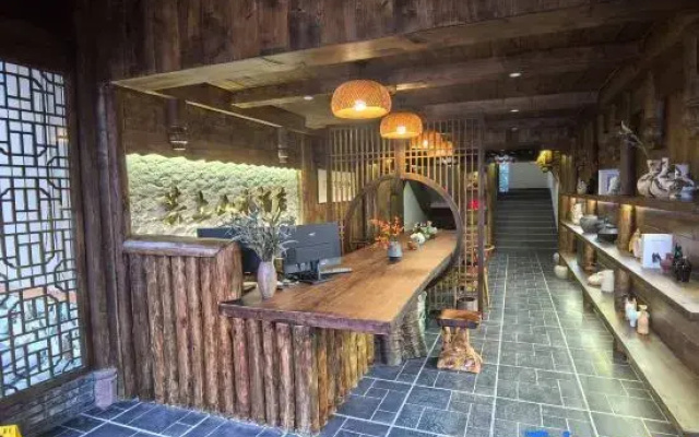 Yunshang Shanshui Hotel (Emeishan Scenic Area Zero-Kilometer Branch)