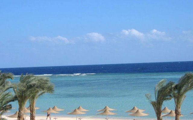 Protels Beach Club & SPA