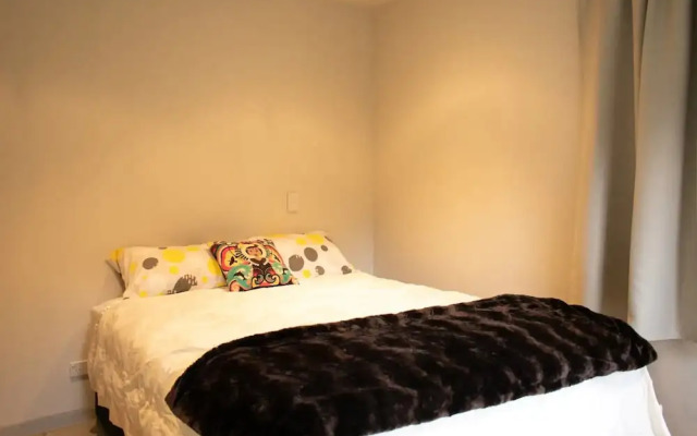 Leafy Beach Haven Retreat 1 Bedroom Close To CBD