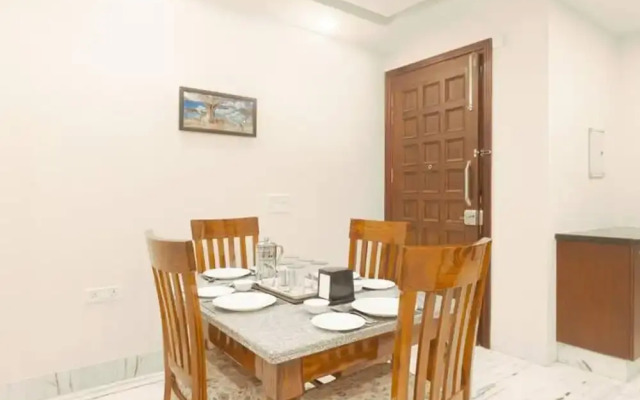 City Oasis w Bathtub n Balcony