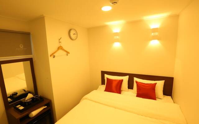 TRIPSTAY Myeongdong