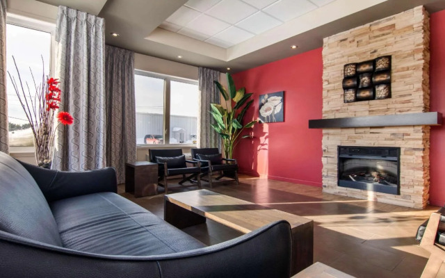 Econo Lodge St. Apollinaire