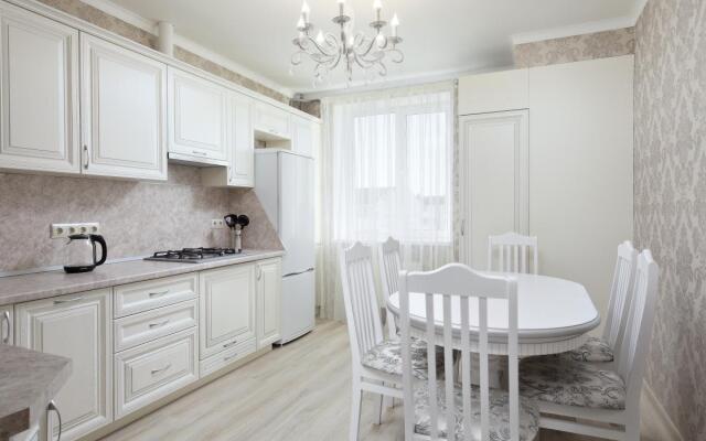 Apartments on Orangereynaya street 21 k1