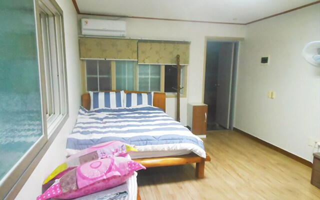 Geoje Haejo Noeul Pension