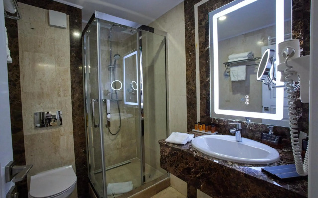 Lebada Luxury Resort & Spa