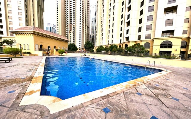 Robin Beach Hostel JBR