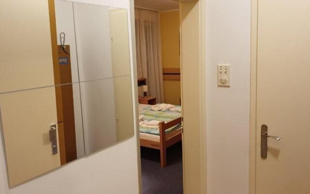 Spirit Hostel and Apartments