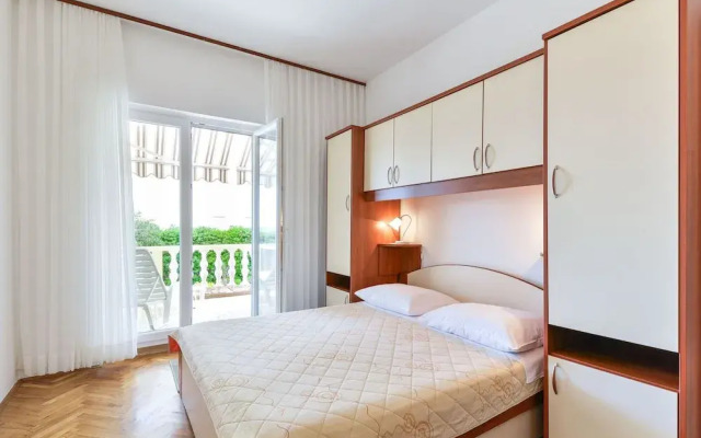 Apartments in House Liveric, in Vir at the Beach