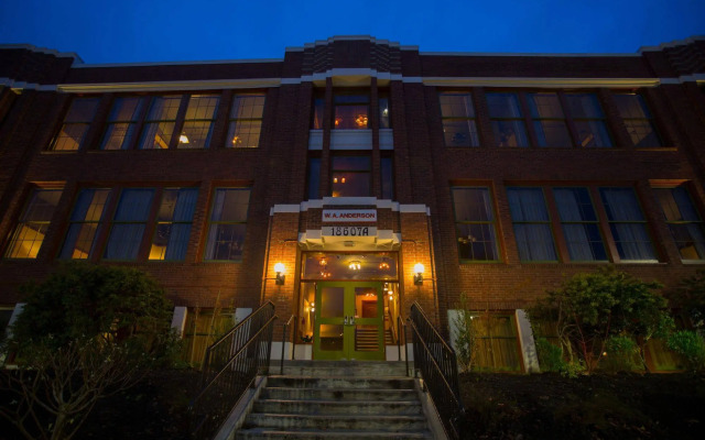 McMenamins Anderson School
