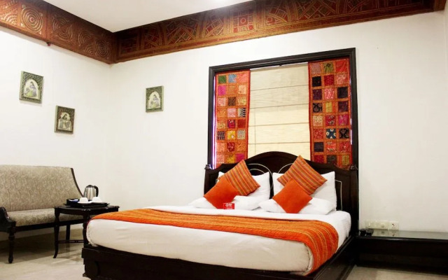 OYO Premium Rajouri Garden Janta Market