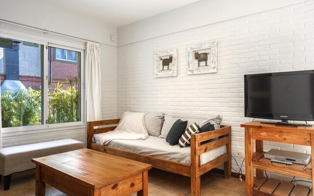 Valeria House Apart