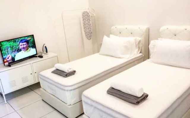 Lawang Suite Corner Roomstay 2