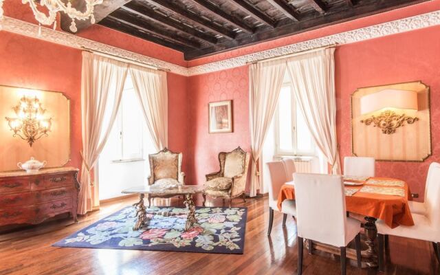 RSH Spanish Steps Luxury Apartment