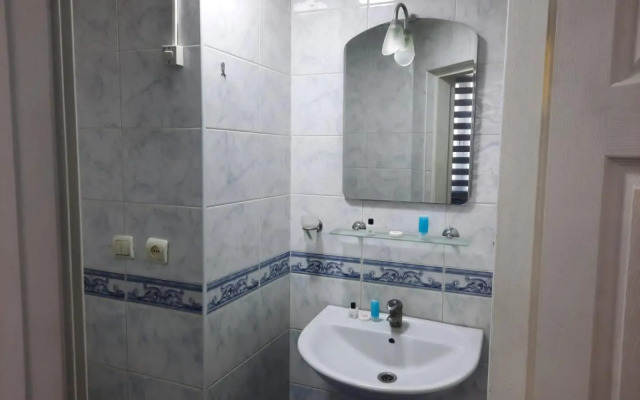 Apartament on Nizami street 6 rooms