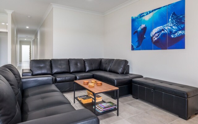 Blue Lagoon Villa B in Trinity Beach