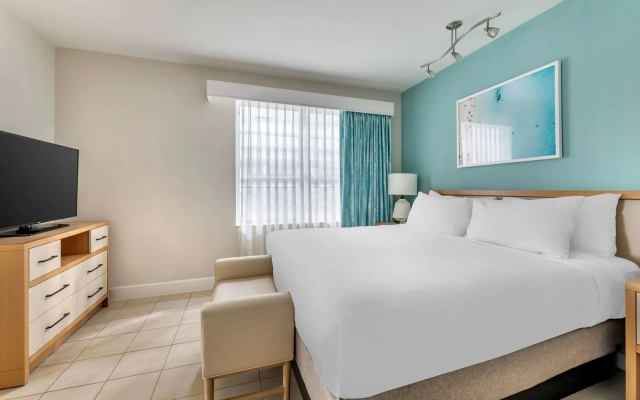 Hilton Vacation Club Crescent on South Beach Miami